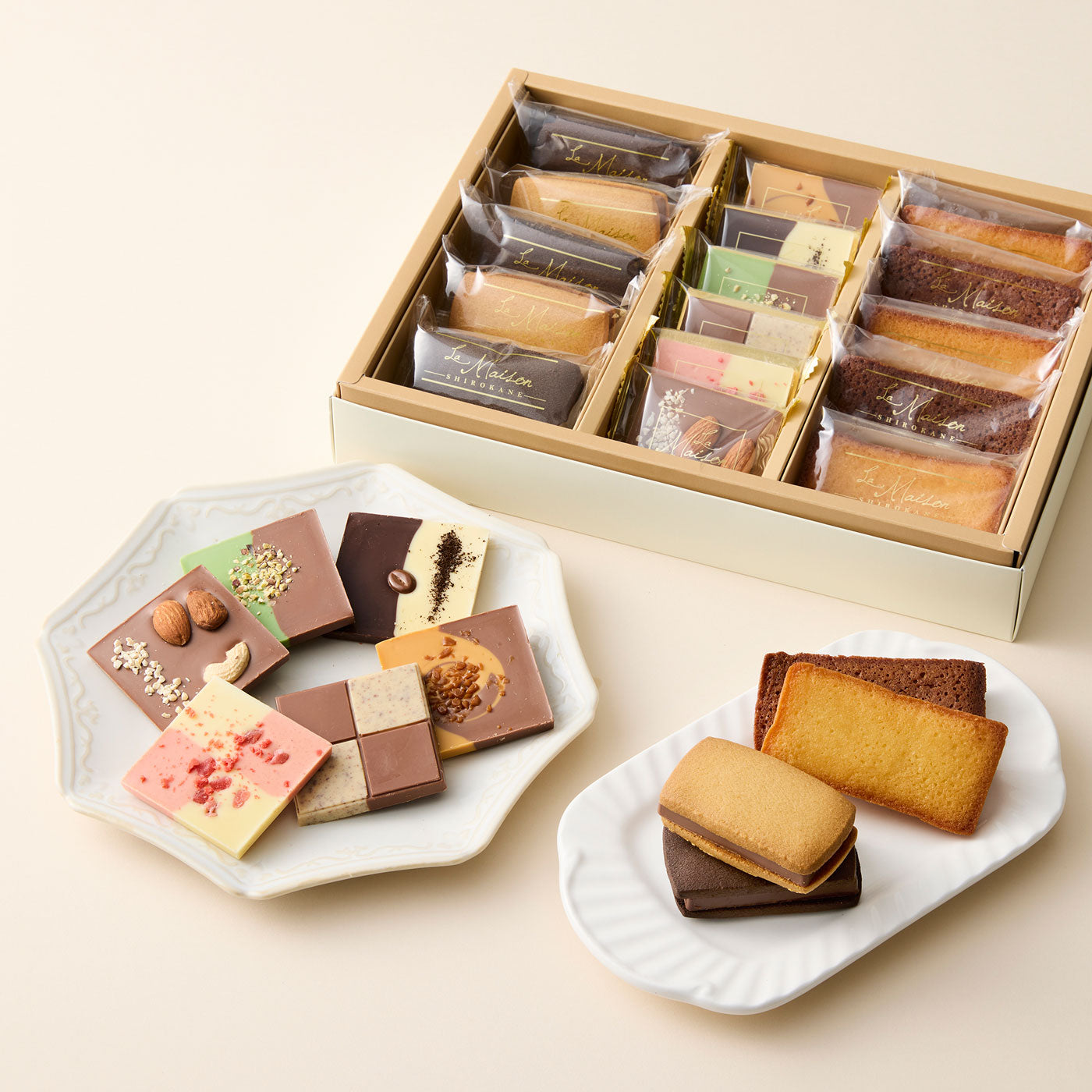 gattabl_NF.jpg?v=1756368858&